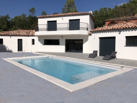 Piscine coque de petite taille : Les avantages