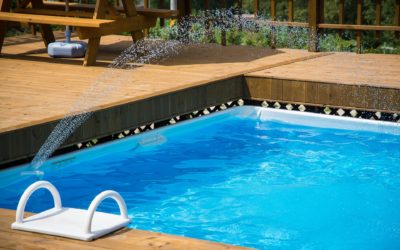 Petite piscine avec coque semi-enterrée : Pourquoi la faire installer ?