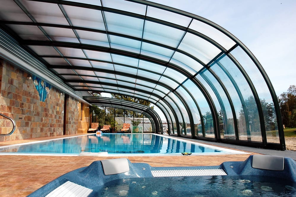 Abri piscine style retractable