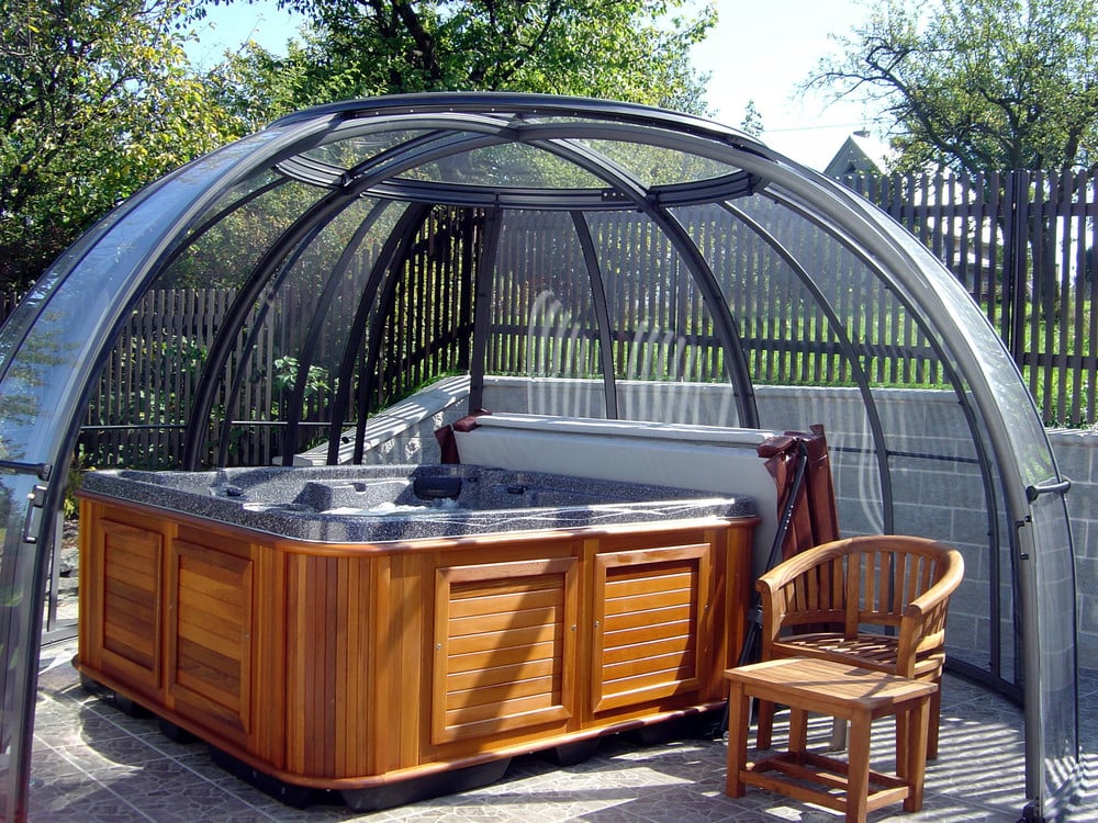 abri jacuzzi spa dome