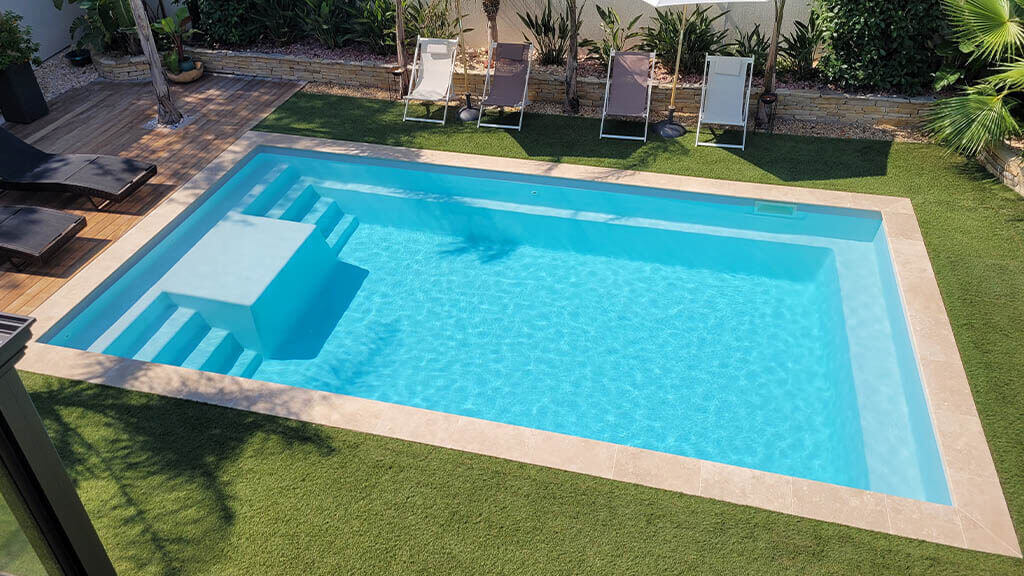 piscine coque polyester galaxite