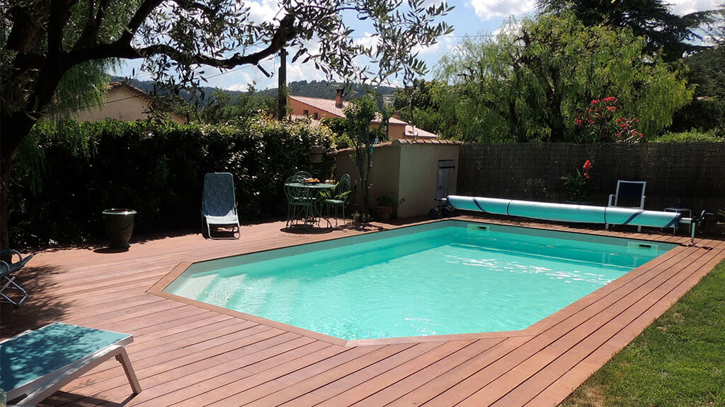 piscine coque tanzanite