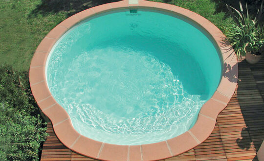 piscine forme originale nacre